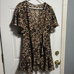 Chic Leopard Print Dress with Ruffles